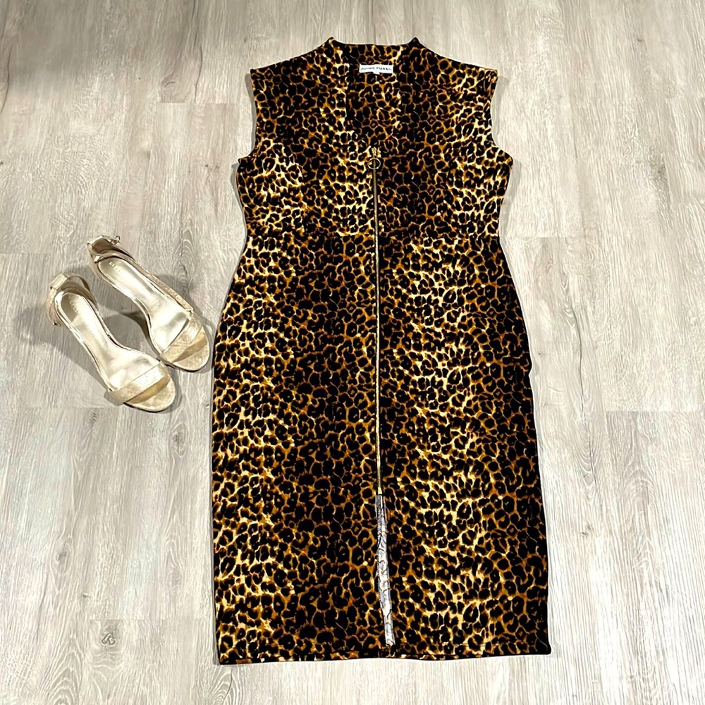 Sexy Sleeveless Front Zipper Leopard Print Body Dress